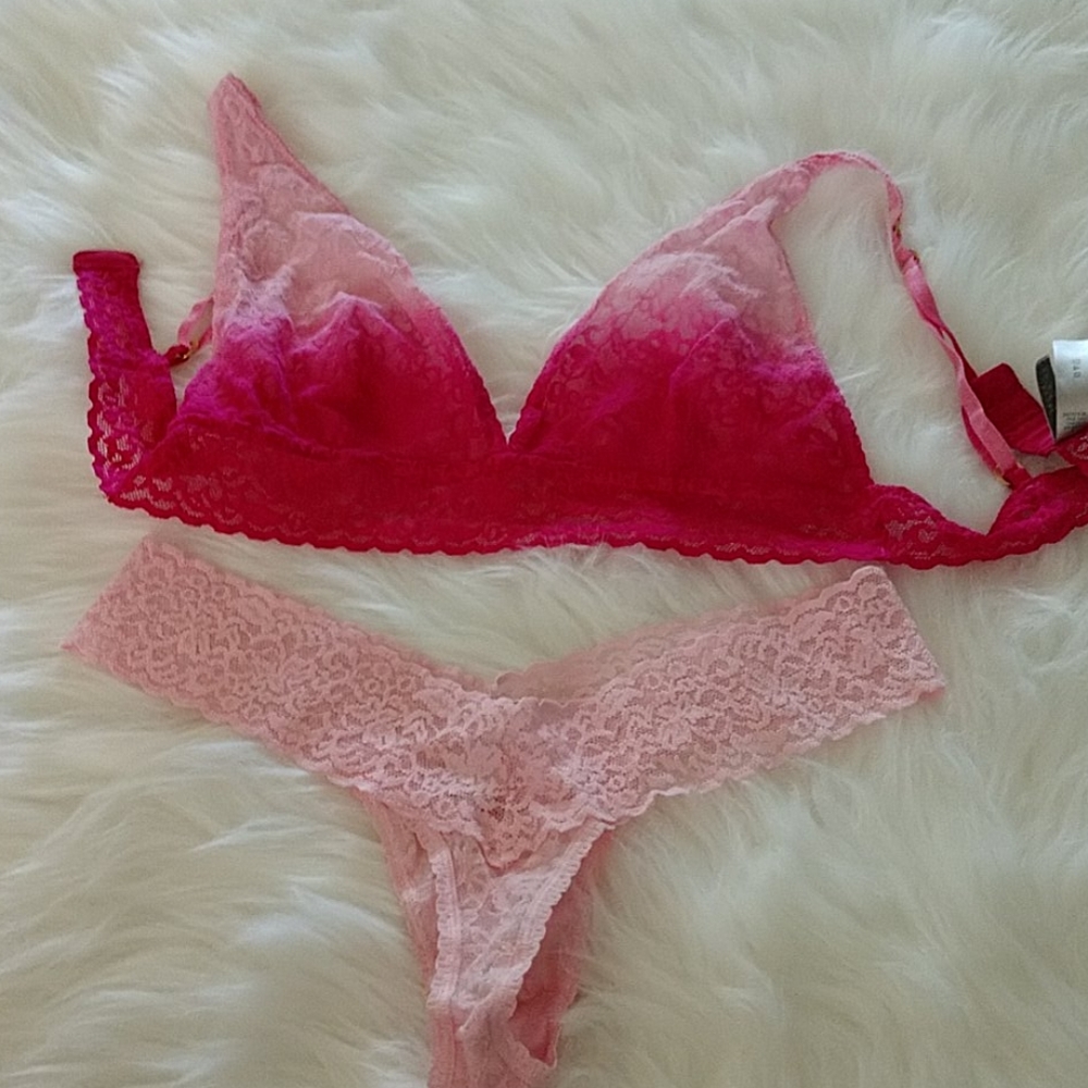 Victoria's Secret The Lacie set